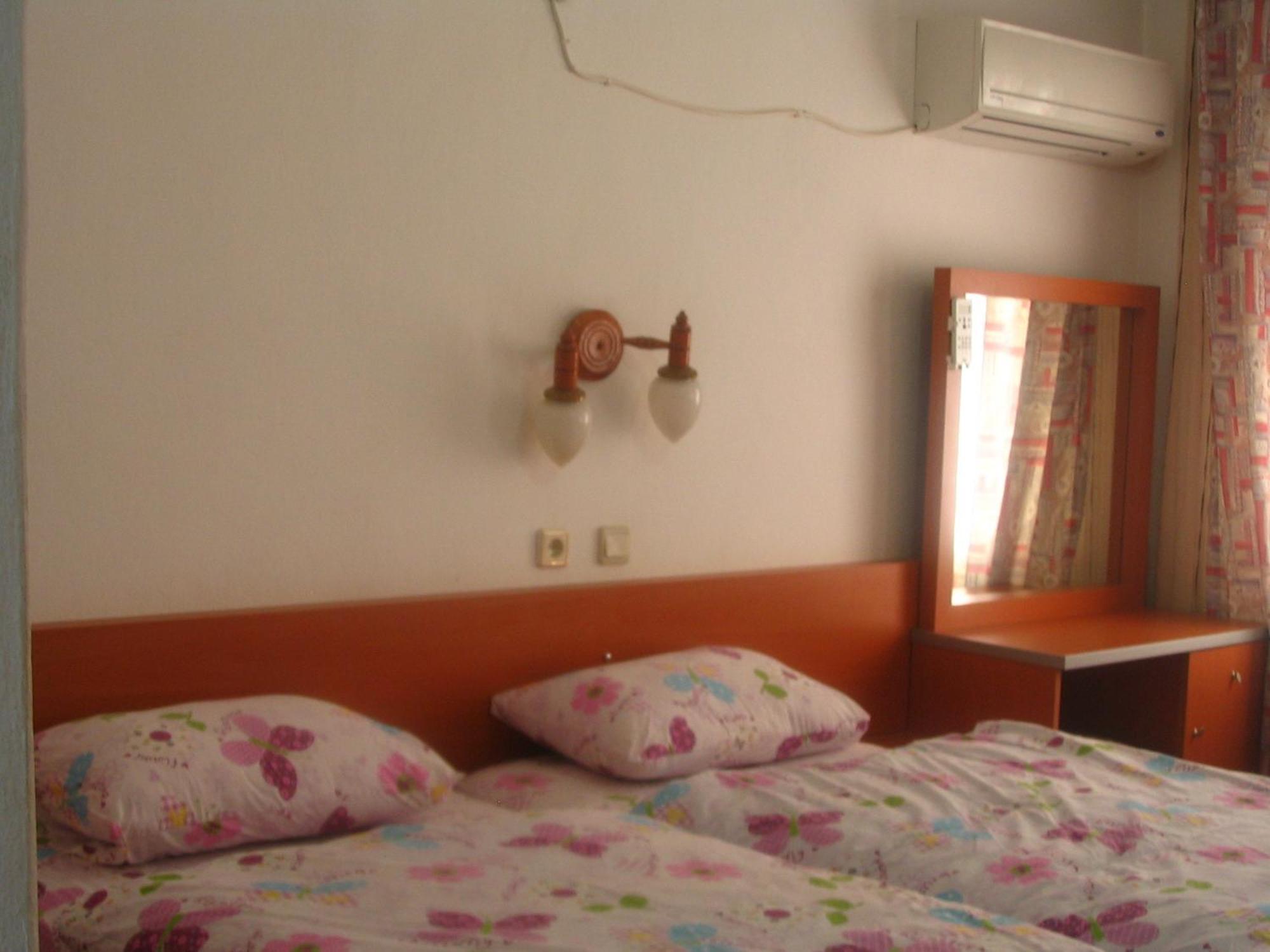 Hotel Schoenberg Kızılot Ruang foto