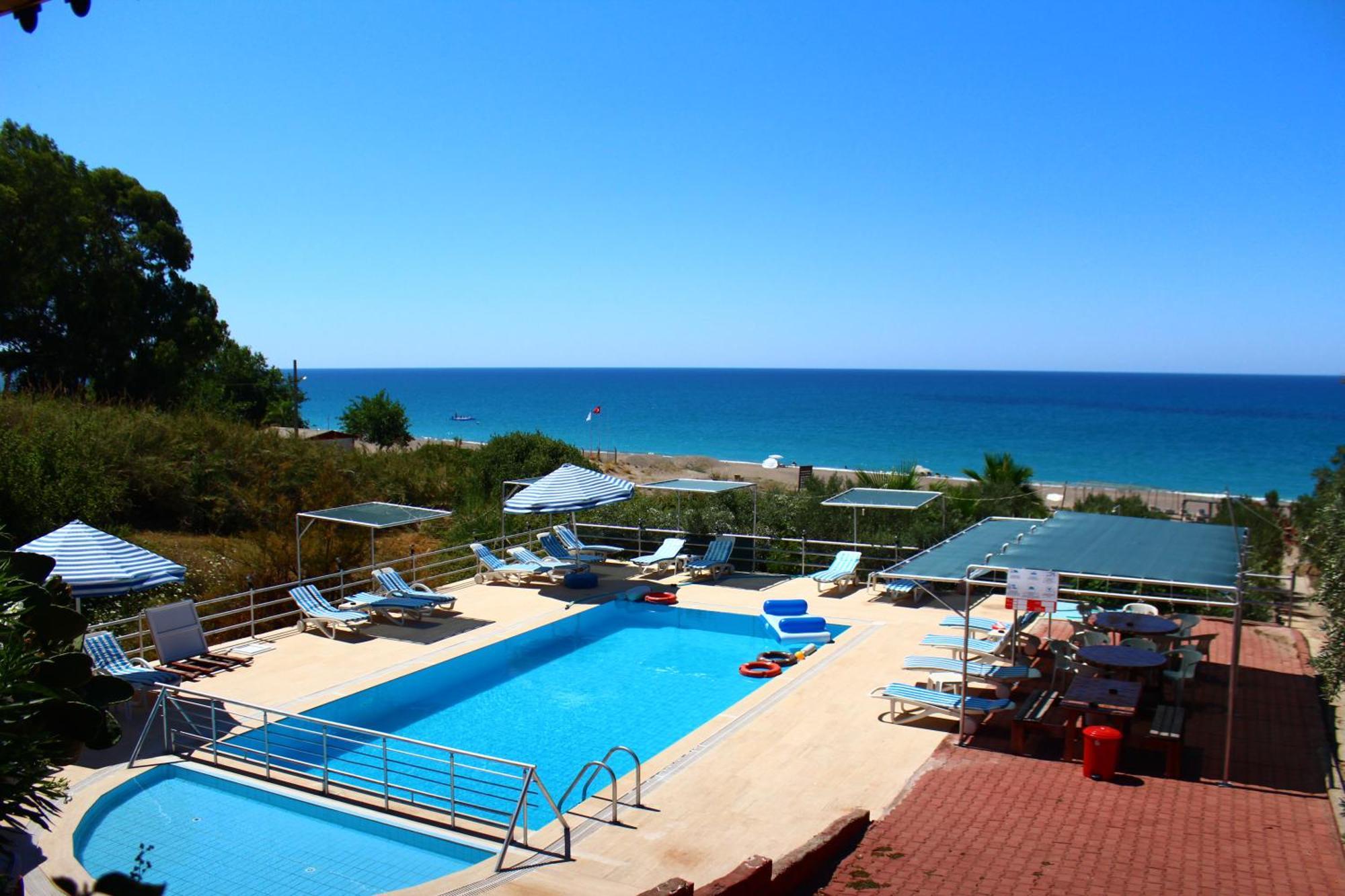 Hotel Schoenberg Kızılot Bagian luar foto