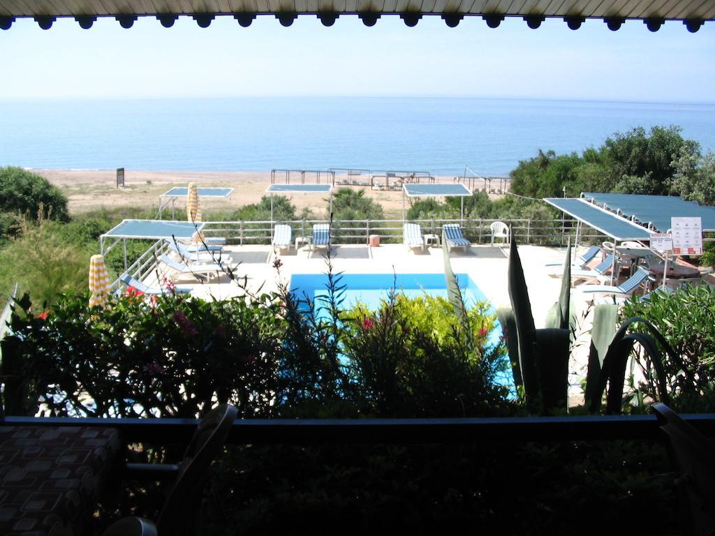 Hotel Schoenberg Kızılot Bagian luar foto