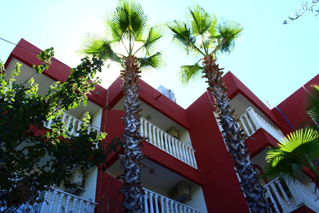 Hotel Schoenberg Kızılot Bagian luar foto