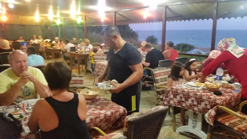 Hotel Schoenberg Kızılot Bagian luar foto