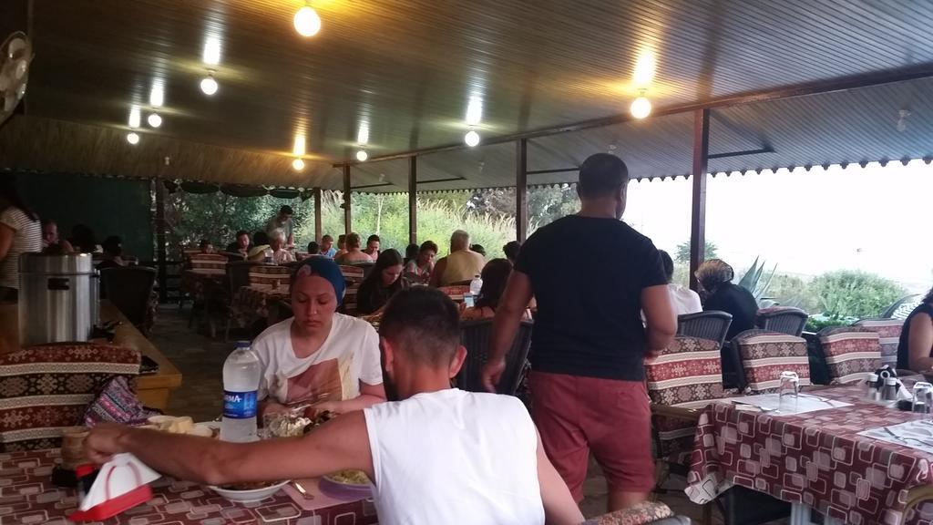 Hotel Schoenberg Kızılot Bagian luar foto