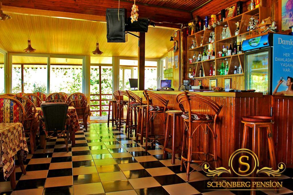 Hotel Schoenberg Kızılot Bagian luar foto
