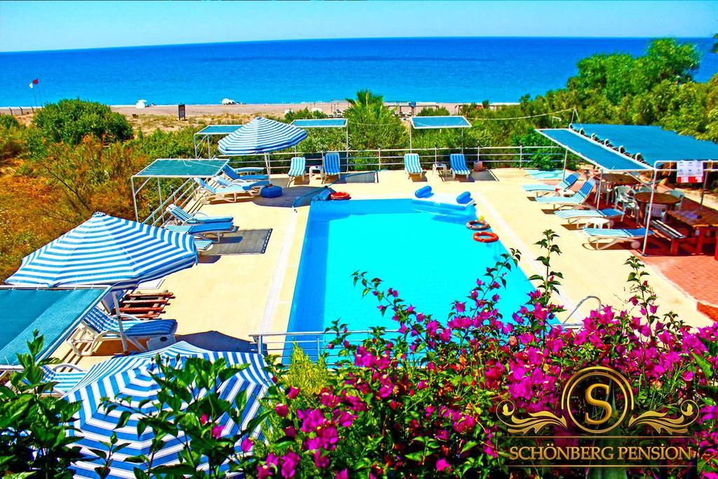 Hotel Schoenberg Kızılot Bagian luar foto