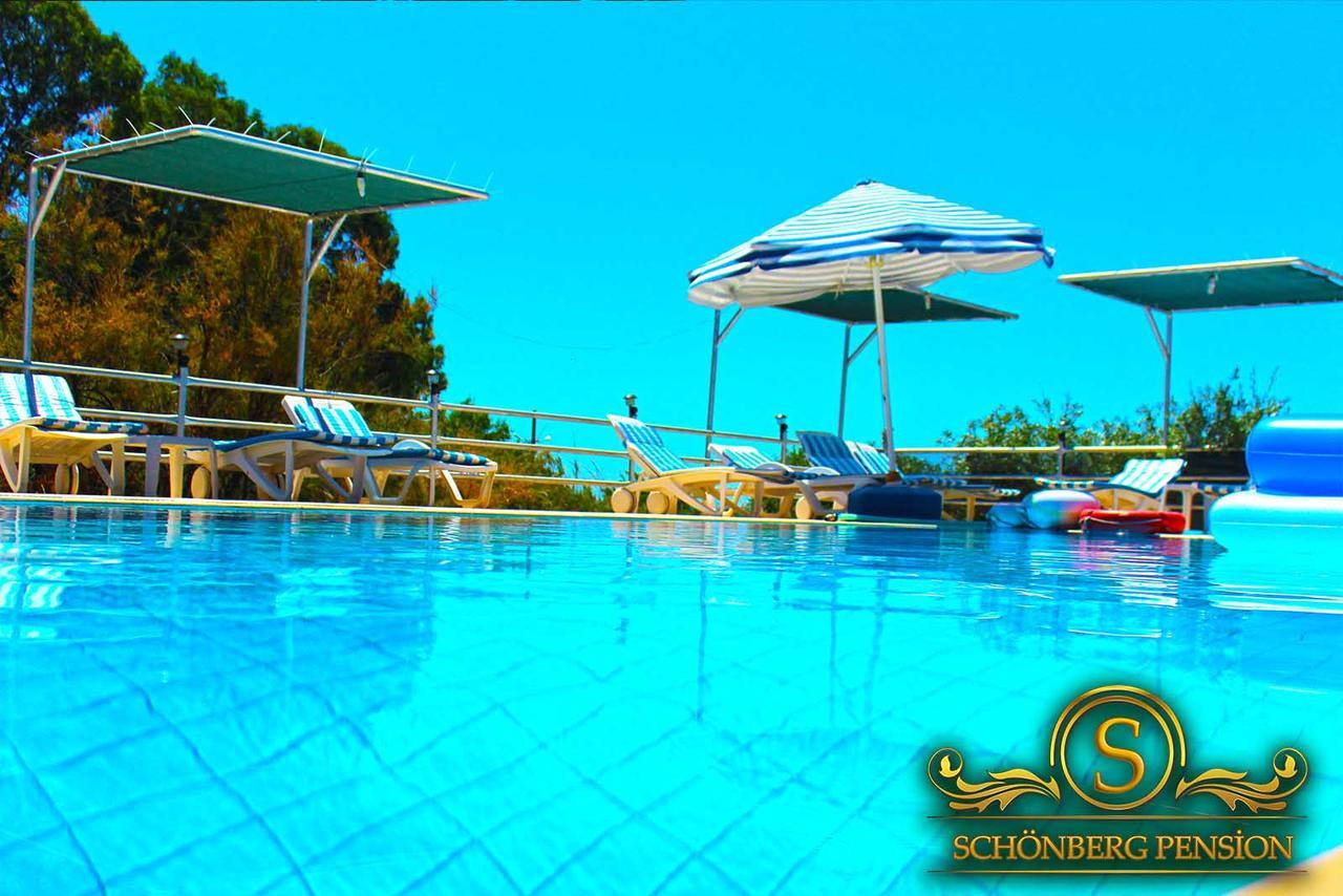 Hotel Schoenberg Kızılot Bagian luar foto